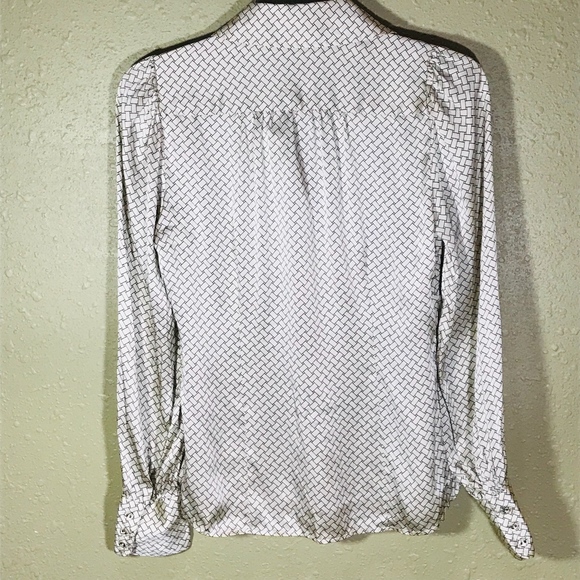 ⬇️$55 Banana Republic 100% Silk Long Sleeve - Picture 3 of 7